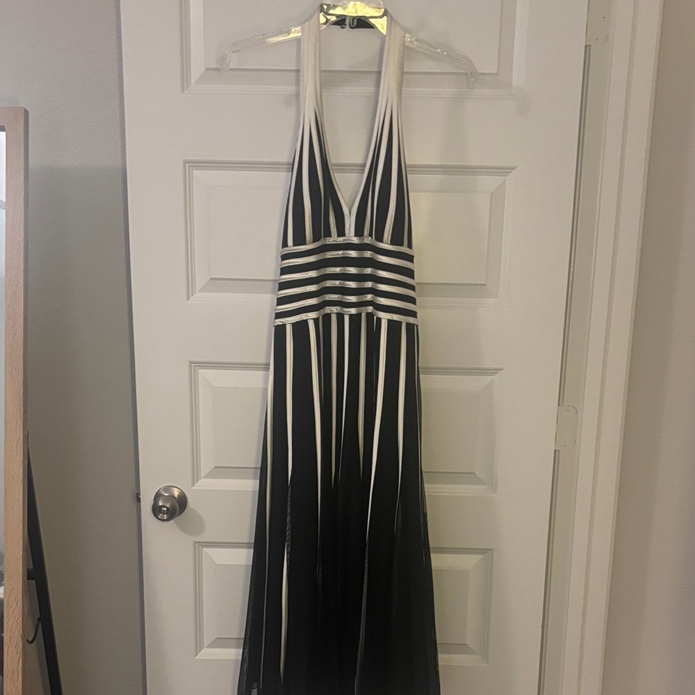 Sandra Darren Black & White Halter Dress SZ 14 A Line Fit & Flare Formal classy